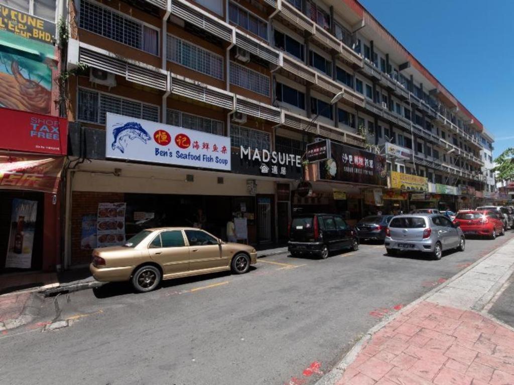 Oyo 43993 Madsuite Kota Kinabalu Exterior foto